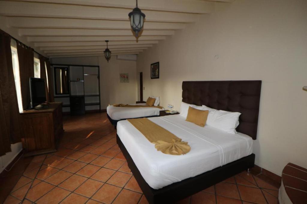 Hotel Casa Maria Emilia Cuernavaca Zewnętrze zdjęcie