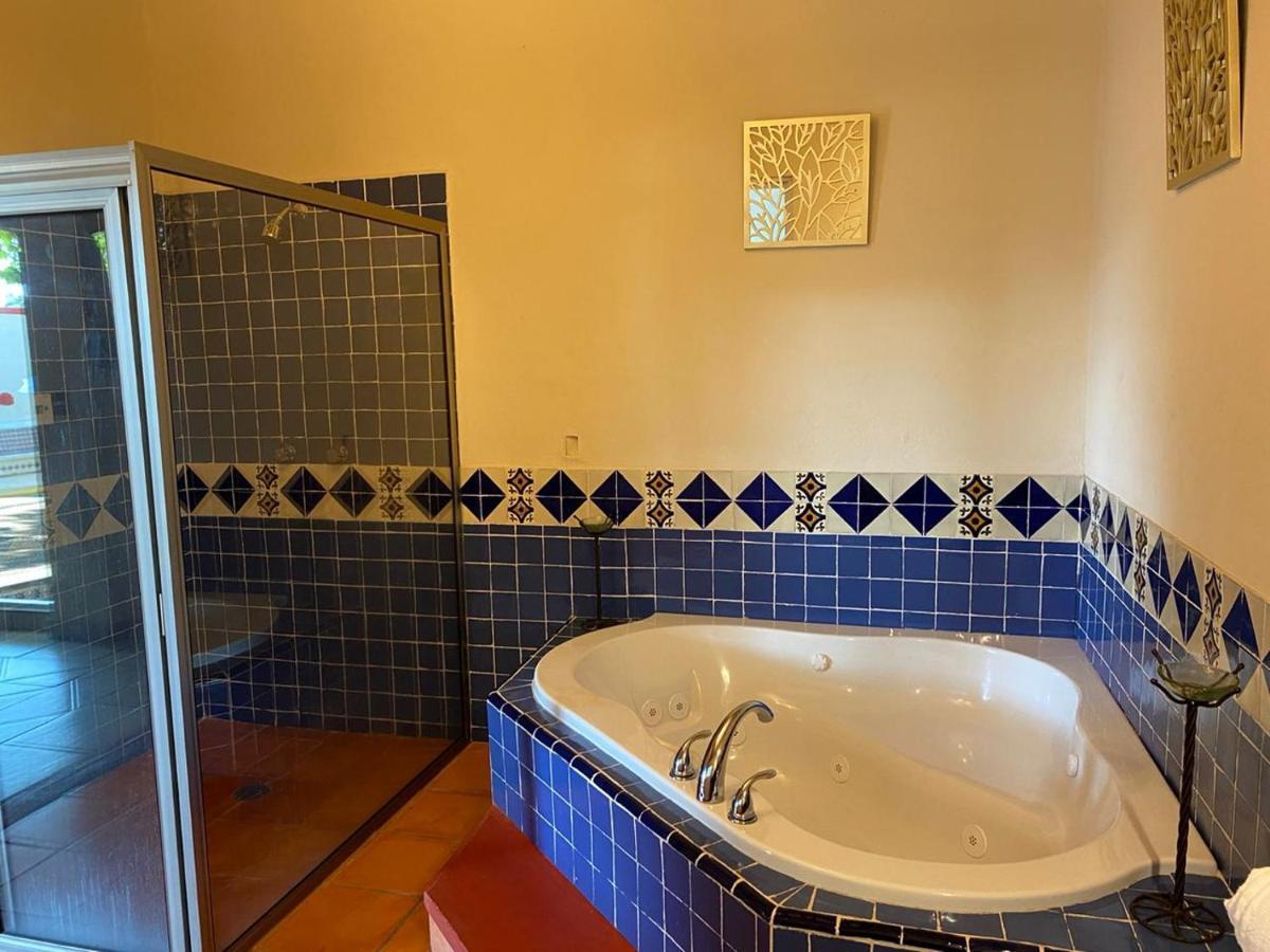 Hotel Casa Maria Emilia Cuernavaca Zewnętrze zdjęcie