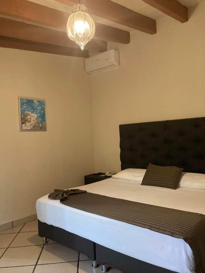 Hotel Casa Maria Emilia Cuernavaca Zewnętrze zdjęcie